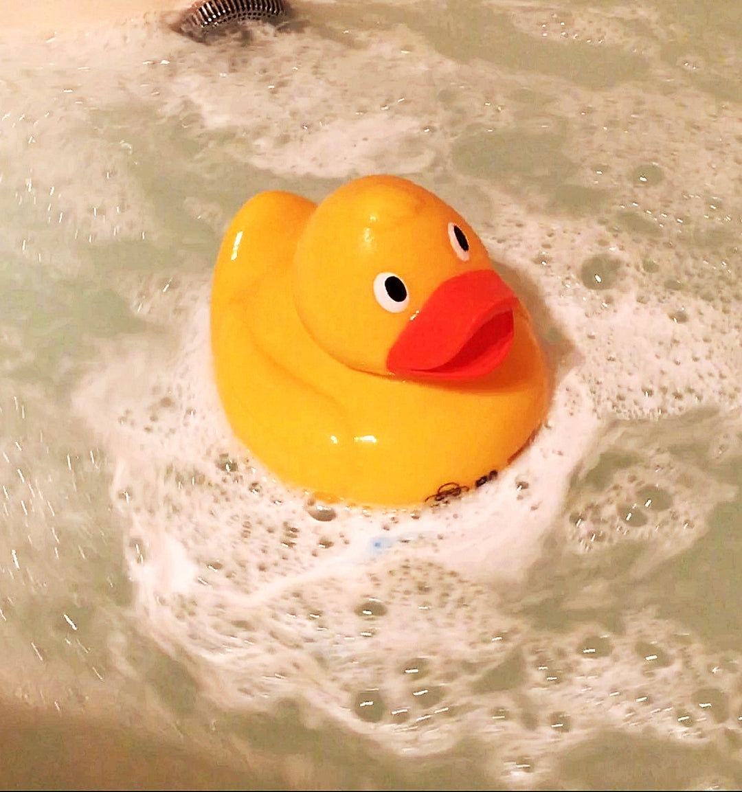 Duckie enjoys a big Bubble Bath with the Bomd Body Energise Bath Bomb