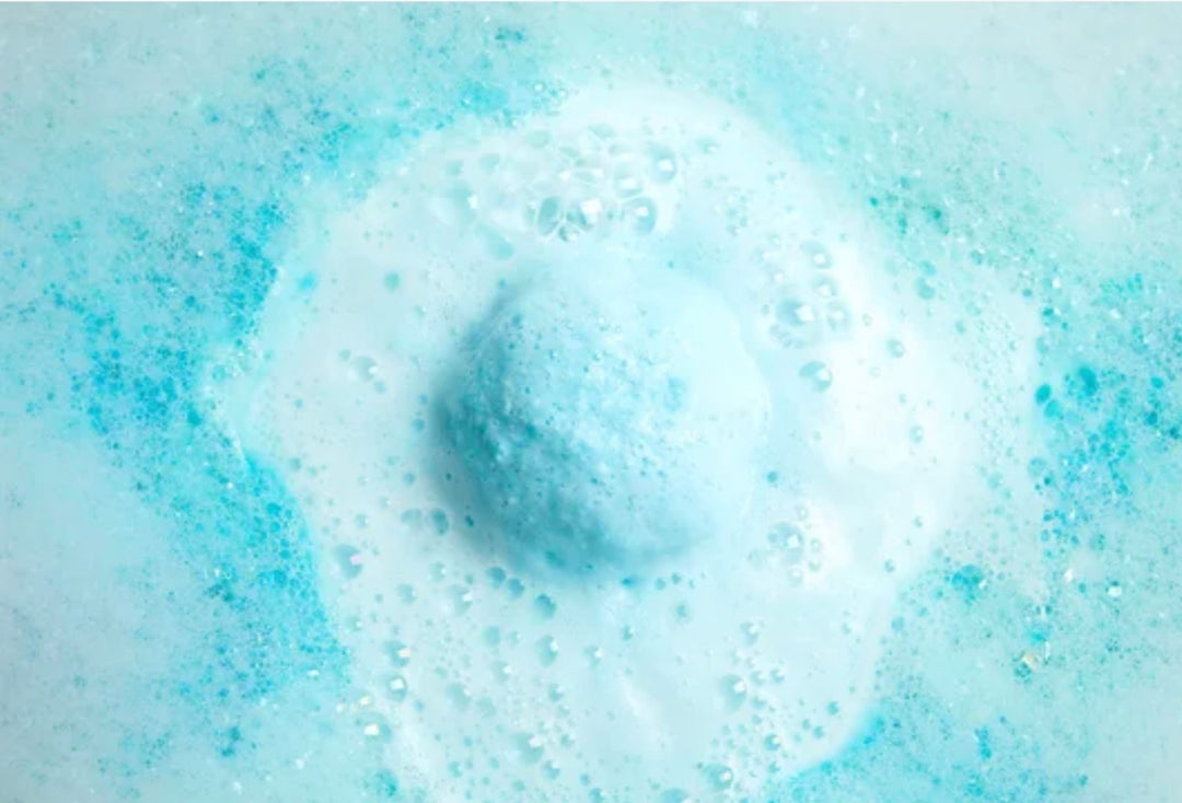Mermaid Kisses Summer Coconut & Lime Bubble Bath Bomb