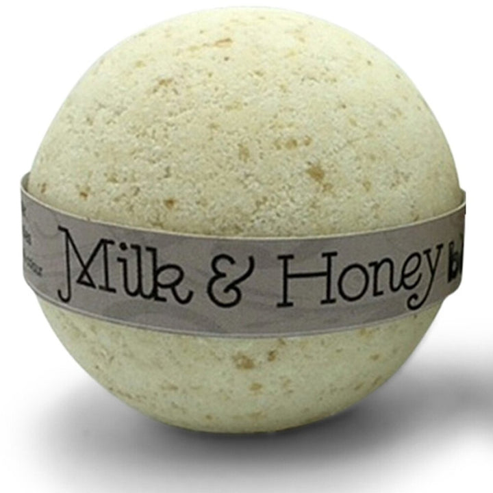 Mega Moisturising Oatmeal Milk and Honey with Avocado Oil The best Body Soak for Moisturizing Your Skin and resting your Mind By Bomd Body